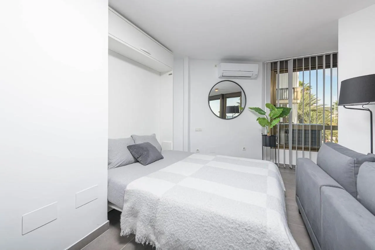 Mediterraneo Beach Apartment In Malaga By Solaga Holiday Homes İspanya